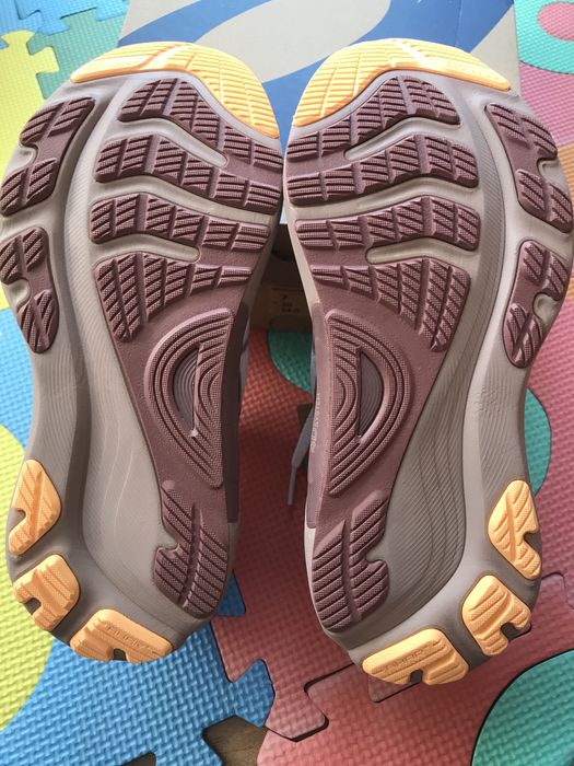 Оригинални дамски маратонки Asics Kayano 32