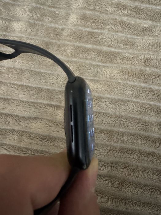 Продам Apple watch se 2