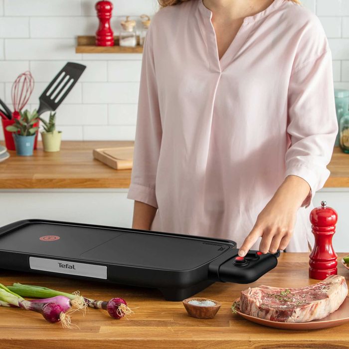 Електрическа скара Tefal Plancha Booster CB641810 2200W 8 души