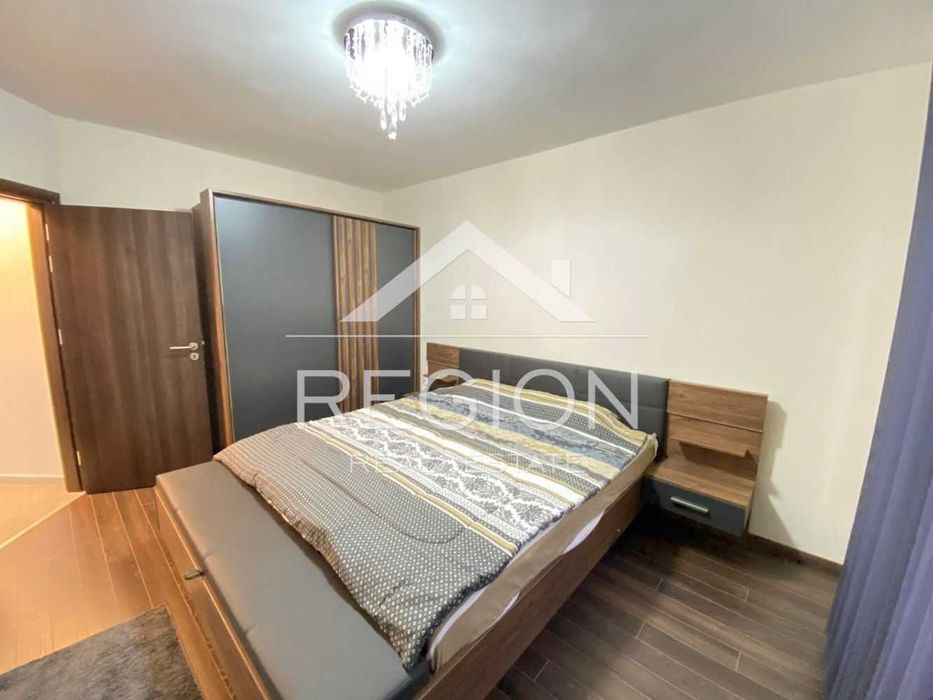 Дава се под наем Тристаен апартамент в Варна, Червен площад - 115 кв.м за 1600 € - Снимка #4