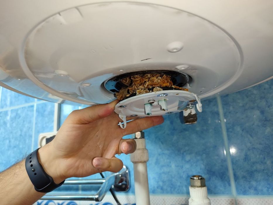 Ремонта и чистка Аристона