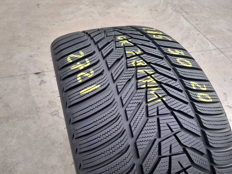 O anvelopa iarna 285 30 20 hankook winter I cept evo 3 cu 7,8 mm 2021