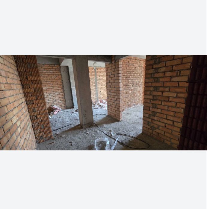 2 xona 60,9 kvadrat qora suvoq relaniy klientla tel qilila