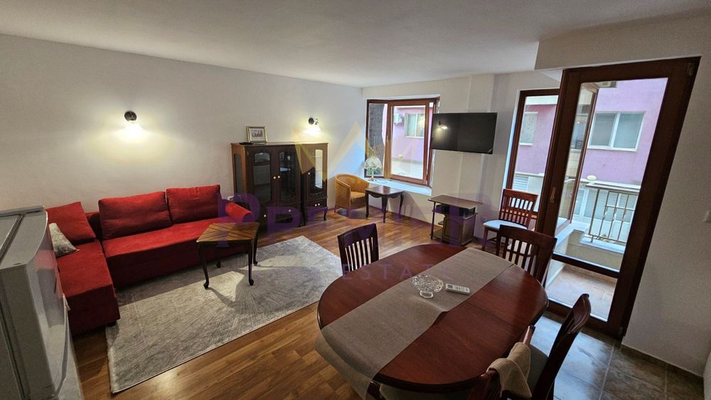 Дава се под наем Тристаен апартамент в Варна, Гръцка махала - 90 кв.м за 867 € - Снимка #3