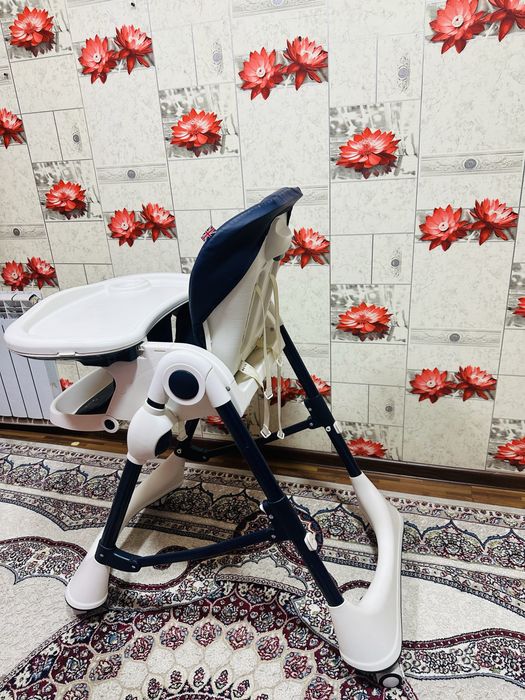 Стульчик для кормления от Karma baby