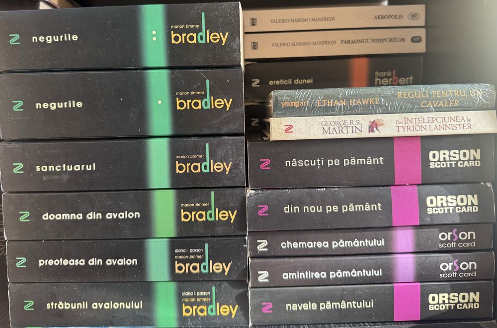 Seria Intoarcerea acasa / seria Avalon