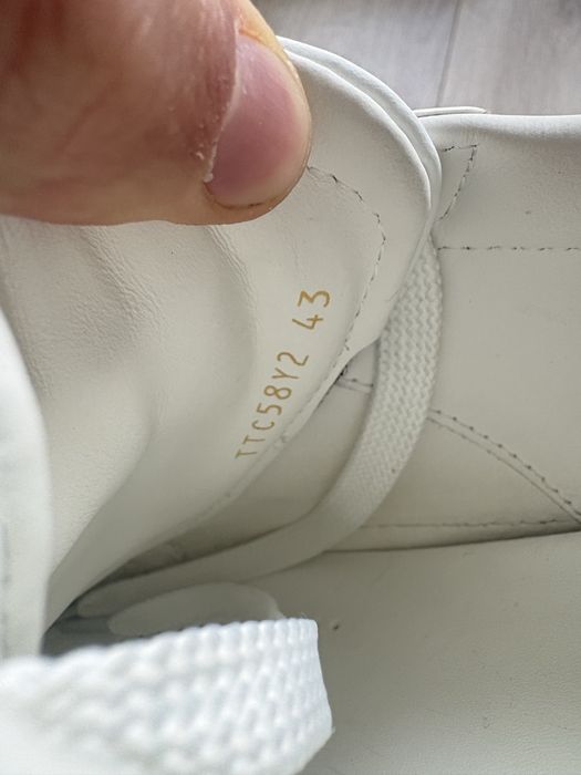 Papuci Valentino Garavani marime 43 trend old money negociabili