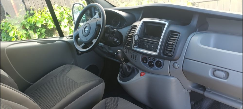 Opel Vivaro 2,0 Model Lung 2014 Navigație, Cameră spate.