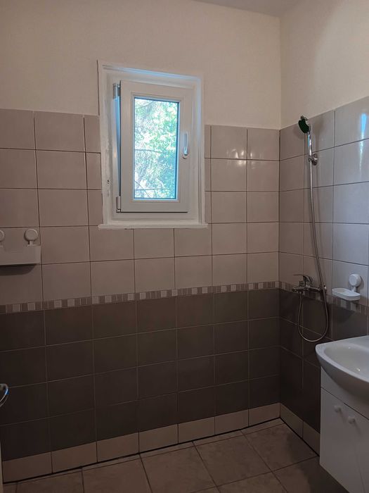 Дава се под наем Тристаен апартамент в Пловдив, Централна гара - 64 кв.м за 255 € - Снимка #3