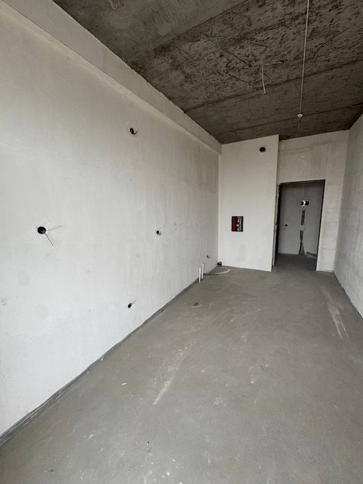 Урганч шахрида Ал-Хоразмий ситида 7-қаватда 2 хонали уй сотилади.