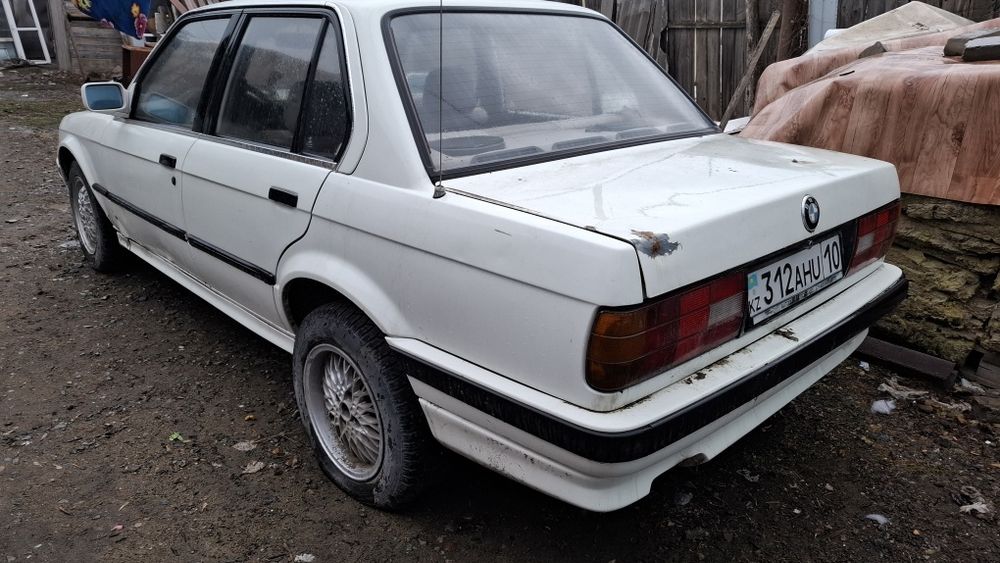 Продам BMW e 30 белая