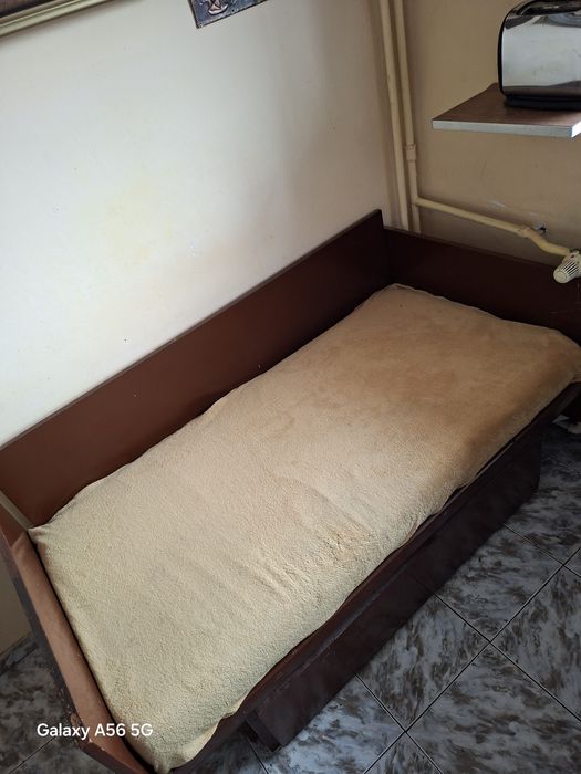 Кухненски диван разтегателен.