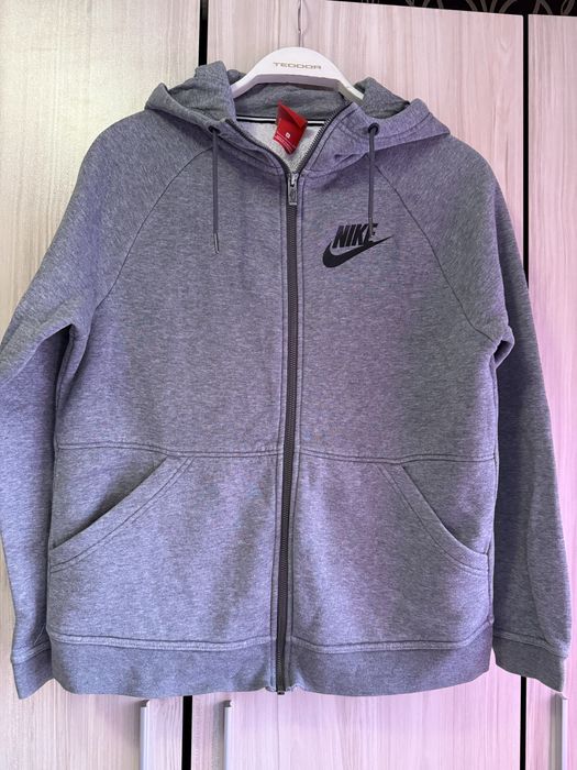 Дамски суичър Nike