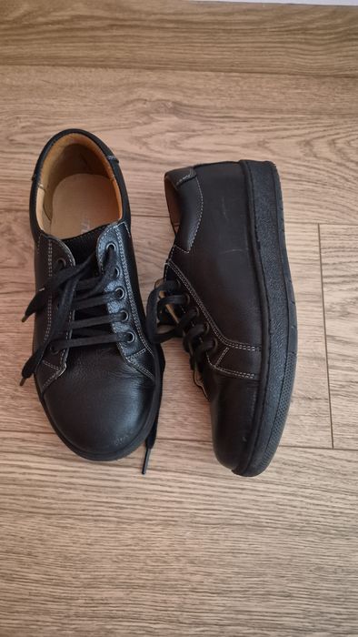 Vand pantofi baieti