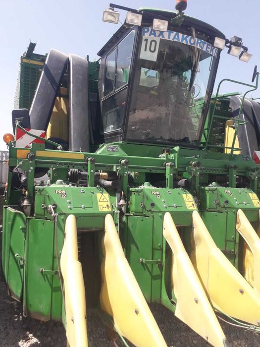 Хлопкоуборочный комбайн John Deere