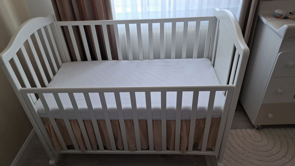 Vand patut de bebe complet echipat