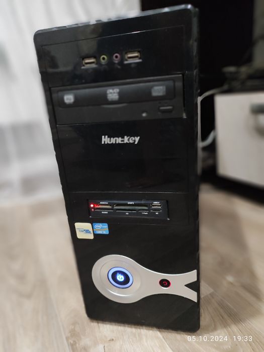 Продам компьютер в комплекте, очень срочно