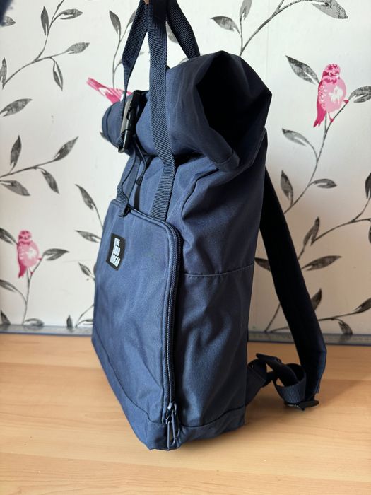 Чисто нова раница the bad ideas