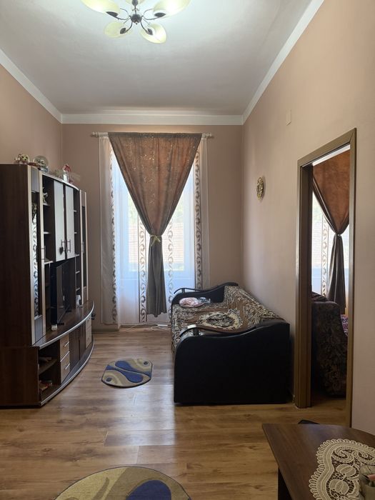Vand apartament!!!