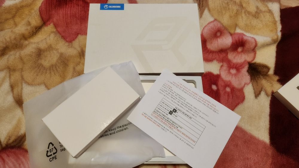 Планшет Allcube 2 в 1 Андроид+ Виндовс