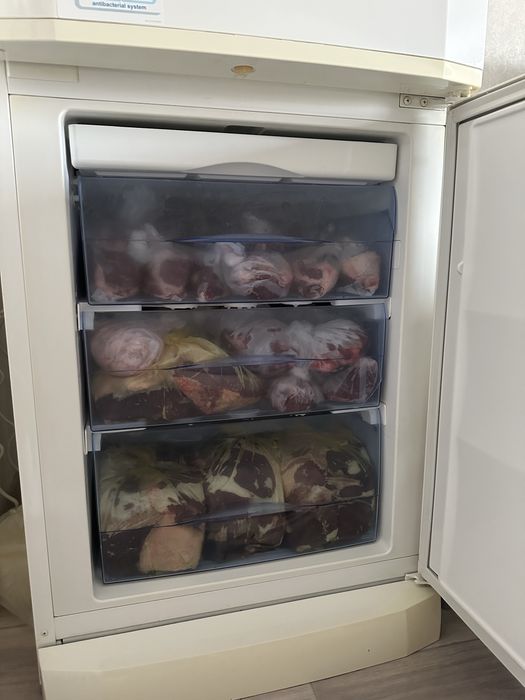 Продам холодильник Ardo