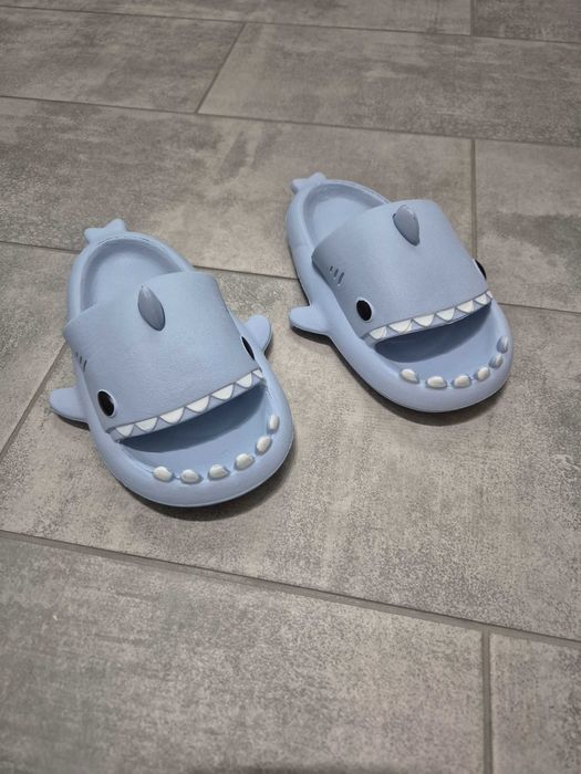 Papuci copii rechin marimea 27 noi nefolositi