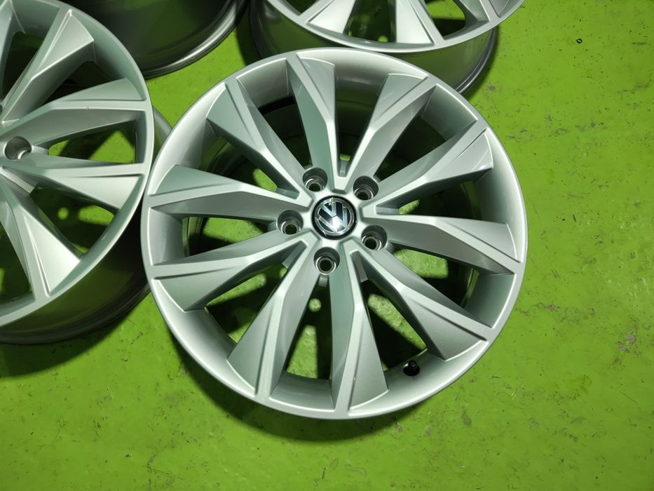 17 5x112 Vw T Rock Golf Touran Caddy Skoda Audi лети джанти 5х112