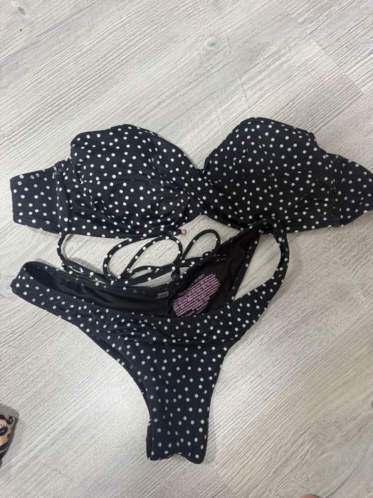 Costum de baie Victoria’s Secret original – negru cu buline albe