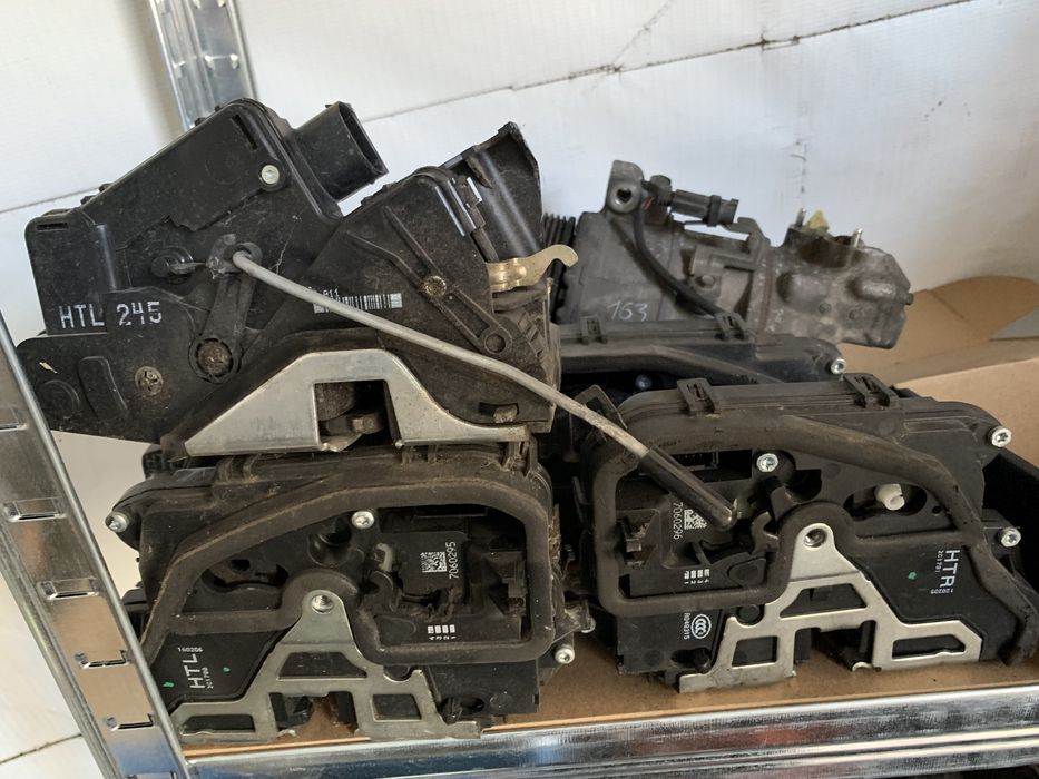 Брави за БМВ е9х Е60 Е61 Е87 F10