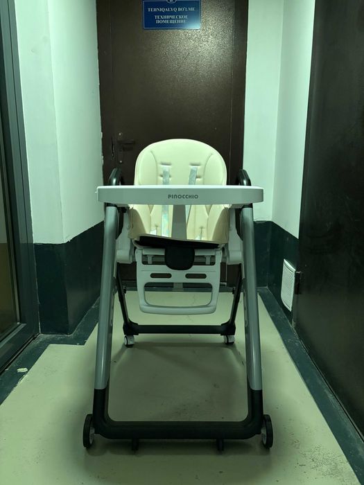 Детский стульчик для кормления