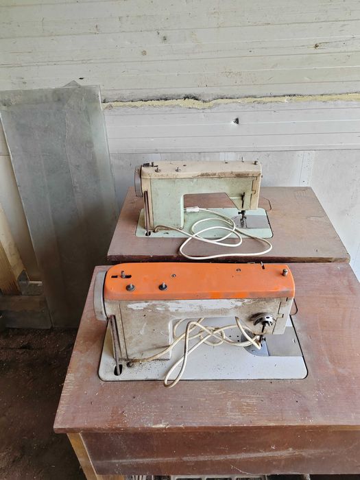 Mașina de cusut Veronica