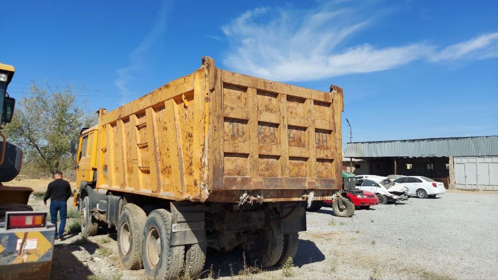 SHACMAN русумли, 2007 йилда ишлаб чиқарилган самосвал сотилади.