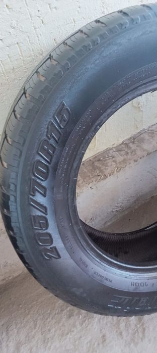 Продам шины комплект и парами