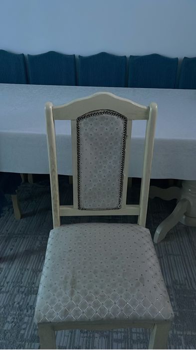 Продам стуль, стульями и шторы