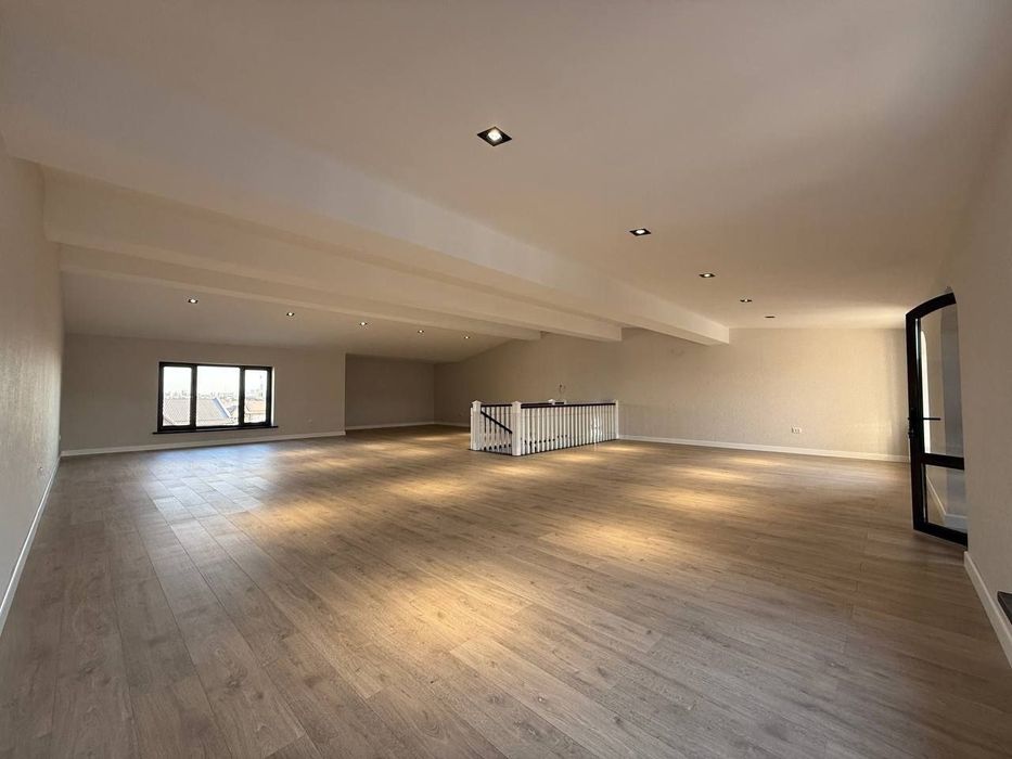 СРОЧНО!!! Продается Охунбобоев Макро 2 сотих 7 та хона Целий подвал