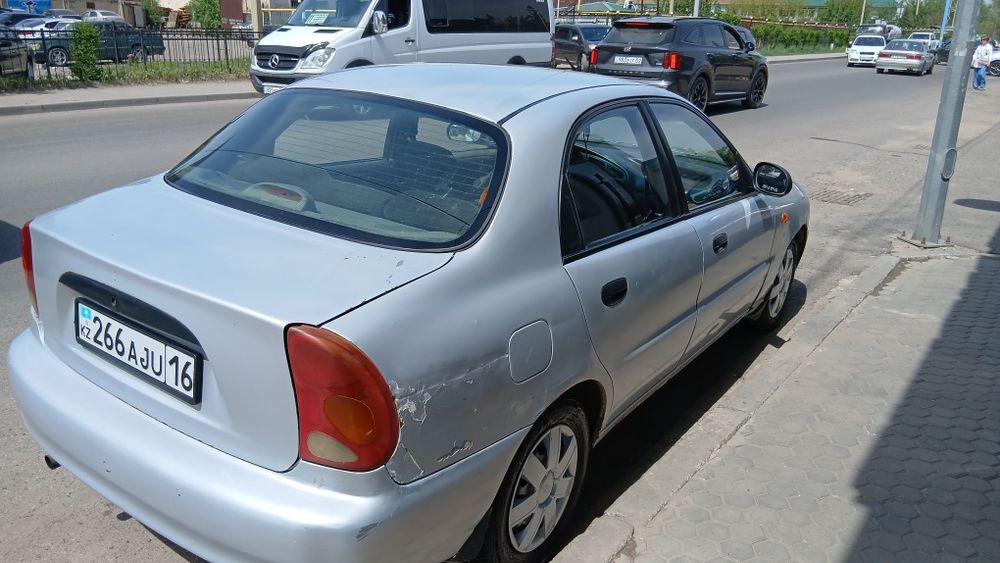 Продам машину Заз