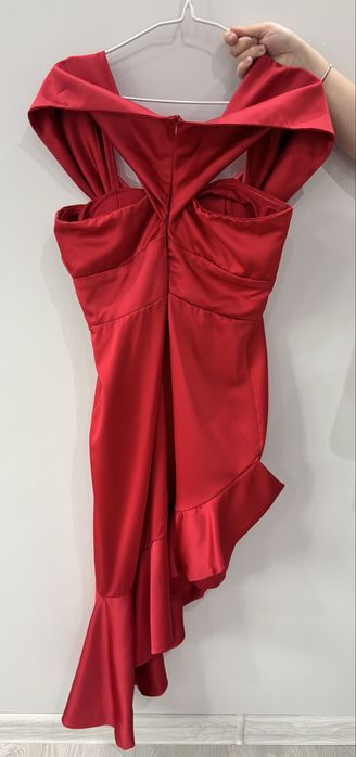Червена рокля (сатен)