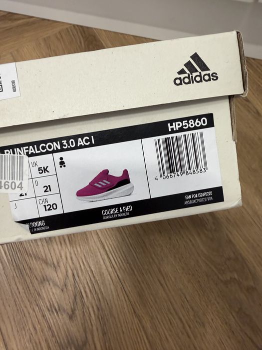 Кроссовки для девочек adidas