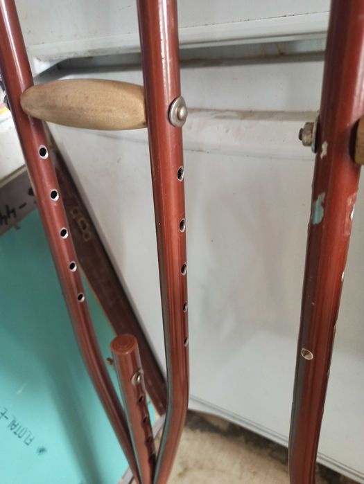 Костыли железные