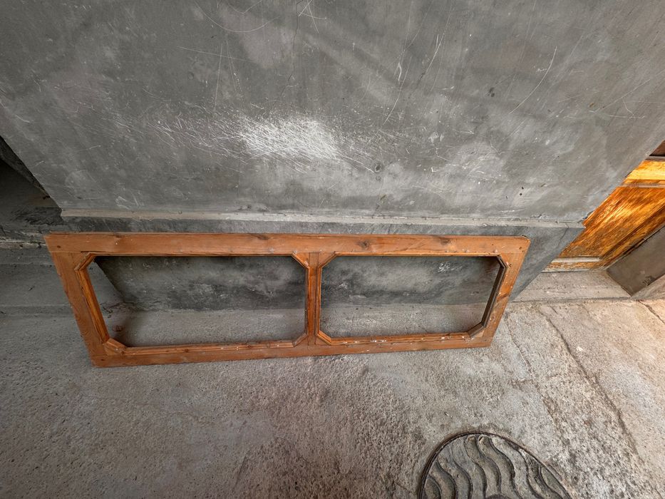 Продается б/у деревянные оконные рамы