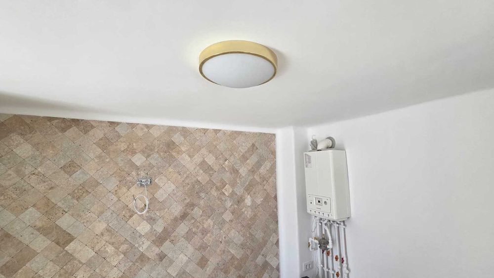 Casa si curte amenajate comerical pentru birouri