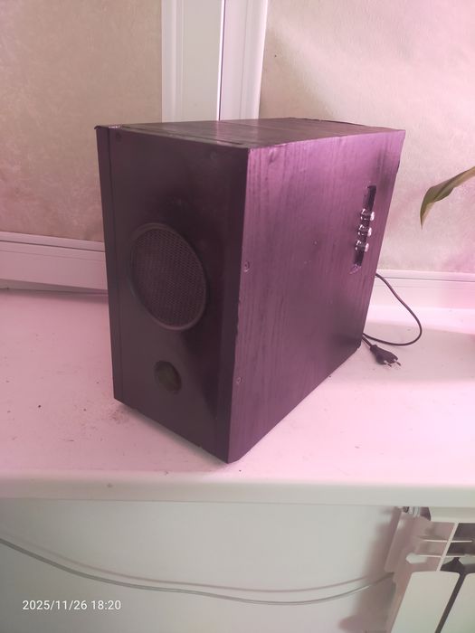 Продам сабвуфер с колонками и усилителем