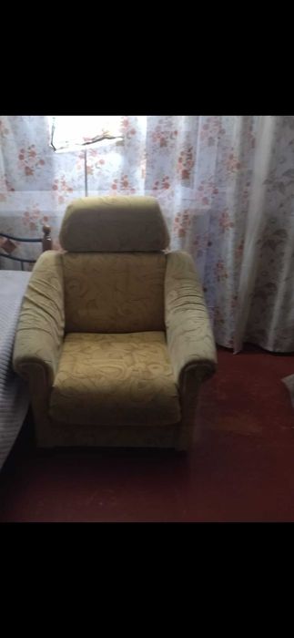 Кресло б/у цена символическая