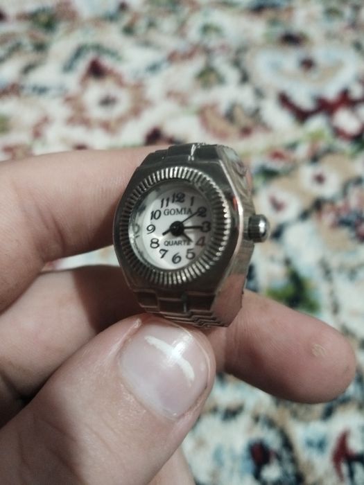 Gomila кварц сағаты