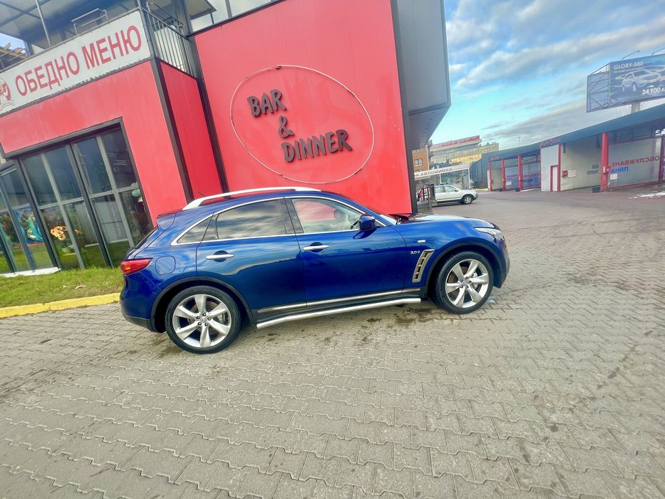 Infiniti QX70 !!!