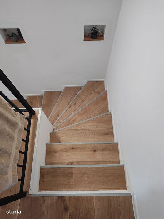 Duplex/casa cuplata, amplasat bine, corect construit, Apahida-Campenes