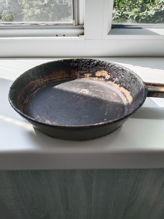 Продам советскую сковородку,казан
