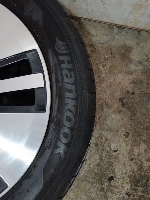 Jante 17 5x112 ET40 Golf Passat Octavia + 215/55 R17 vara