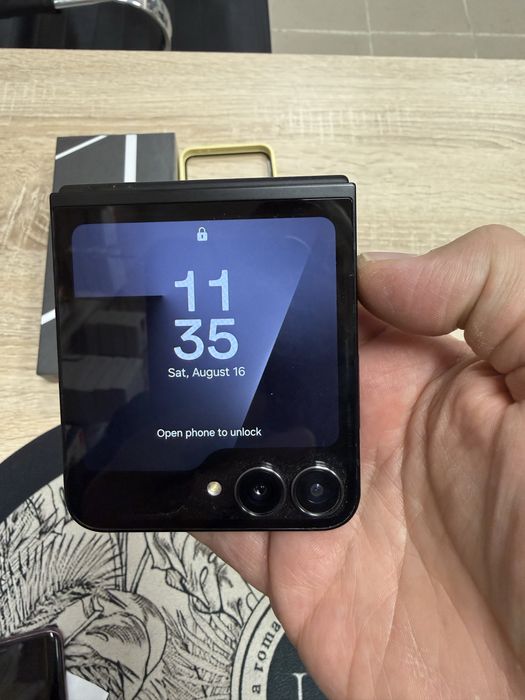 Samsung Galaxy Z Flip 7 FE 5G 8/128gb - заключен