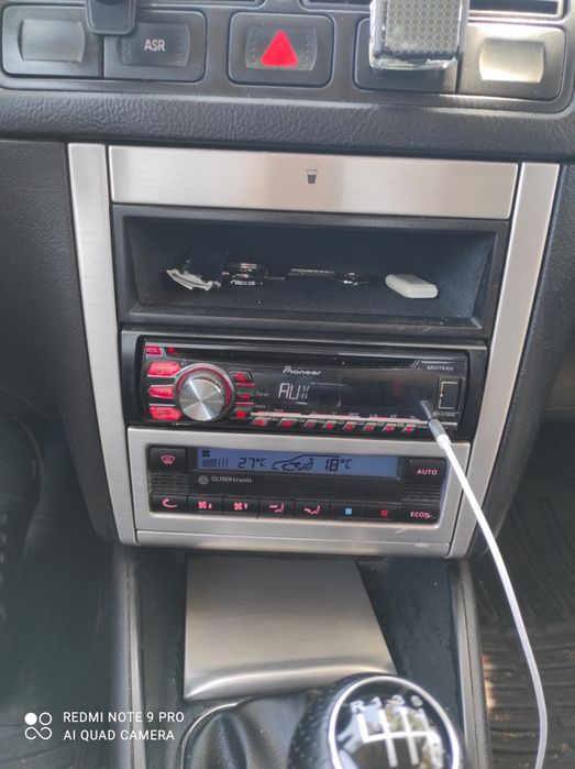 Pioneer радио за кола